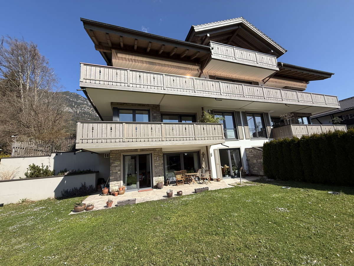 Hell und modern! Stylische WHG, offener Wohnbereich mit integrierter Küche, in Bestwohnlage